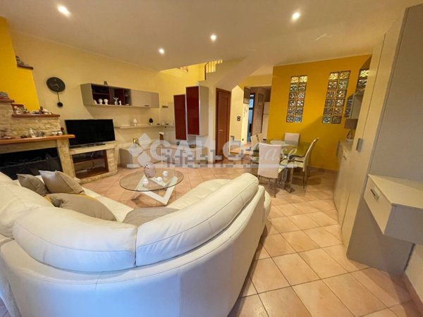 casa indipendente in vendita a Marano Marchesato