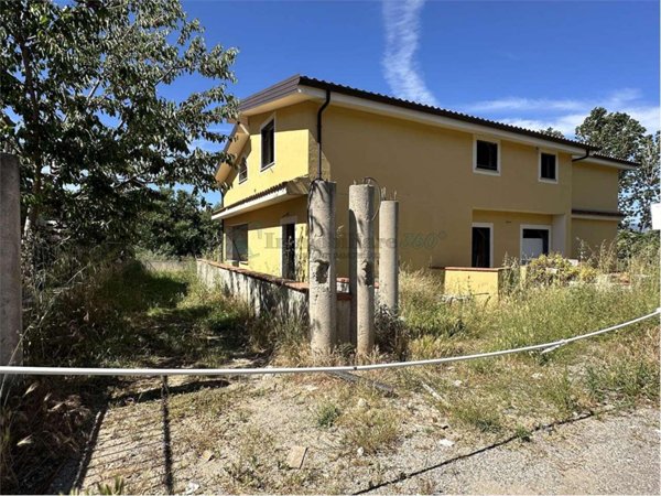 casa indipendente in vendita a Marano Marchesato