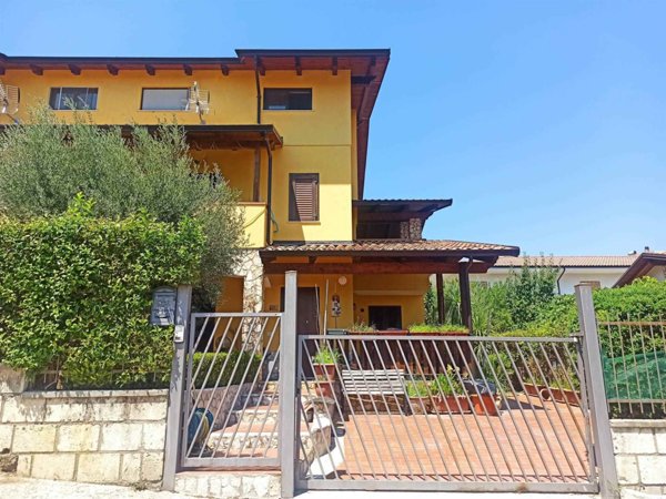 casa indipendente in vendita a Marano Marchesato