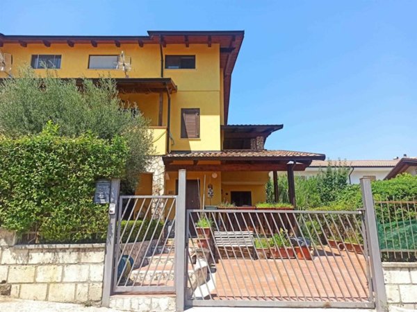 casa indipendente in vendita a Marano Marchesato