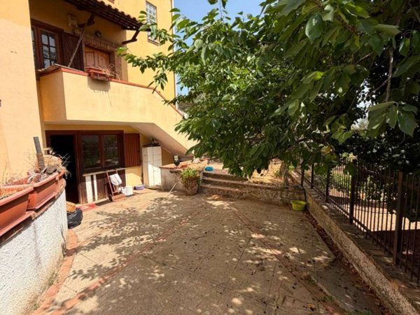 casa indipendente in vendita a Marano Marchesato