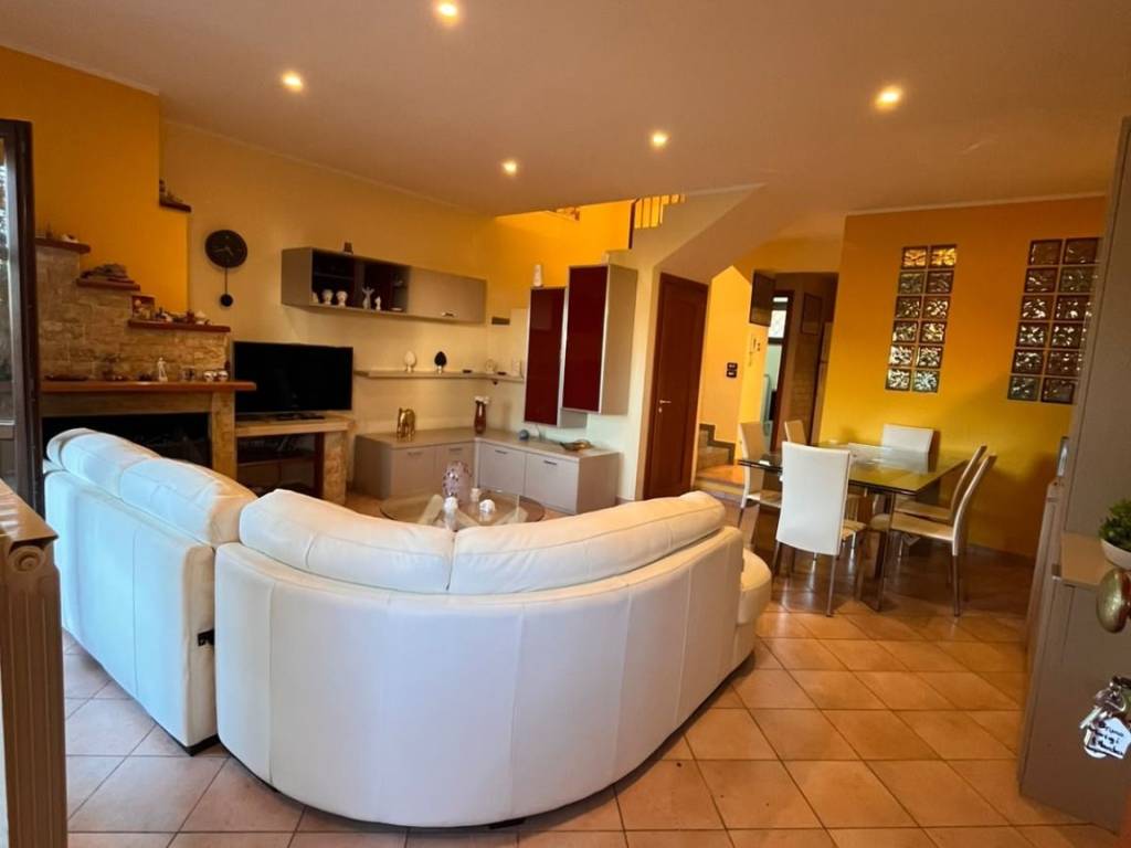 casa indipendente in vendita a Marano Marchesato