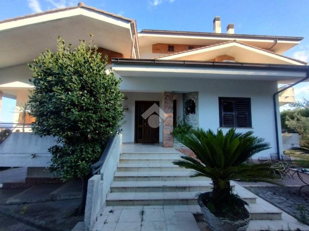 casa indipendente in vendita a Marano Marchesato