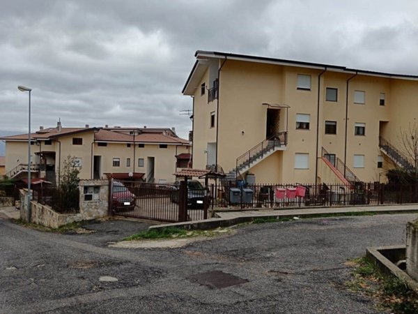casa indipendente in vendita a Marano Principato