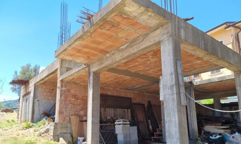 casa indipendente in vendita a Marano Principato