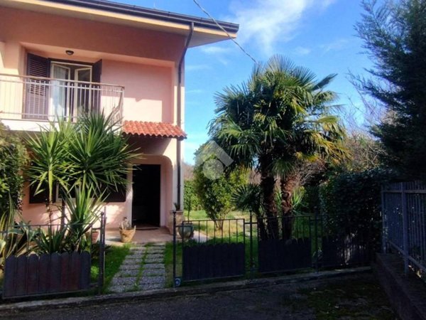 casa indipendente in vendita a Marano Principato