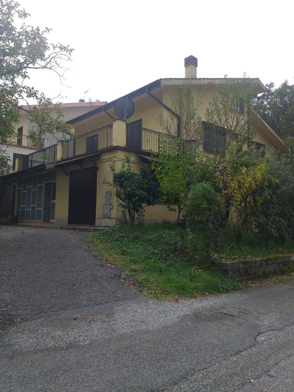 casa indipendente in vendita a Marzi