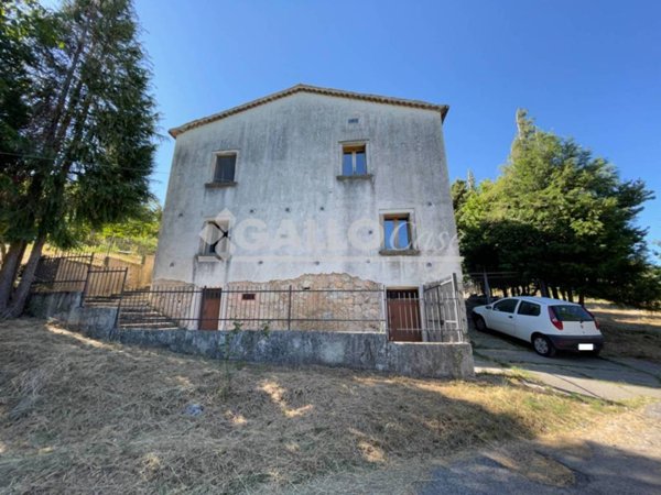 casa indipendente in vendita a Mendicino
