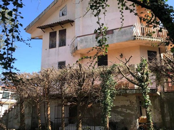 casa indipendente in vendita a Mendicino in zona Tivolille