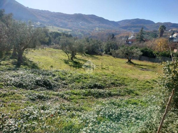 terreno edificabile in vendita a Mendicino