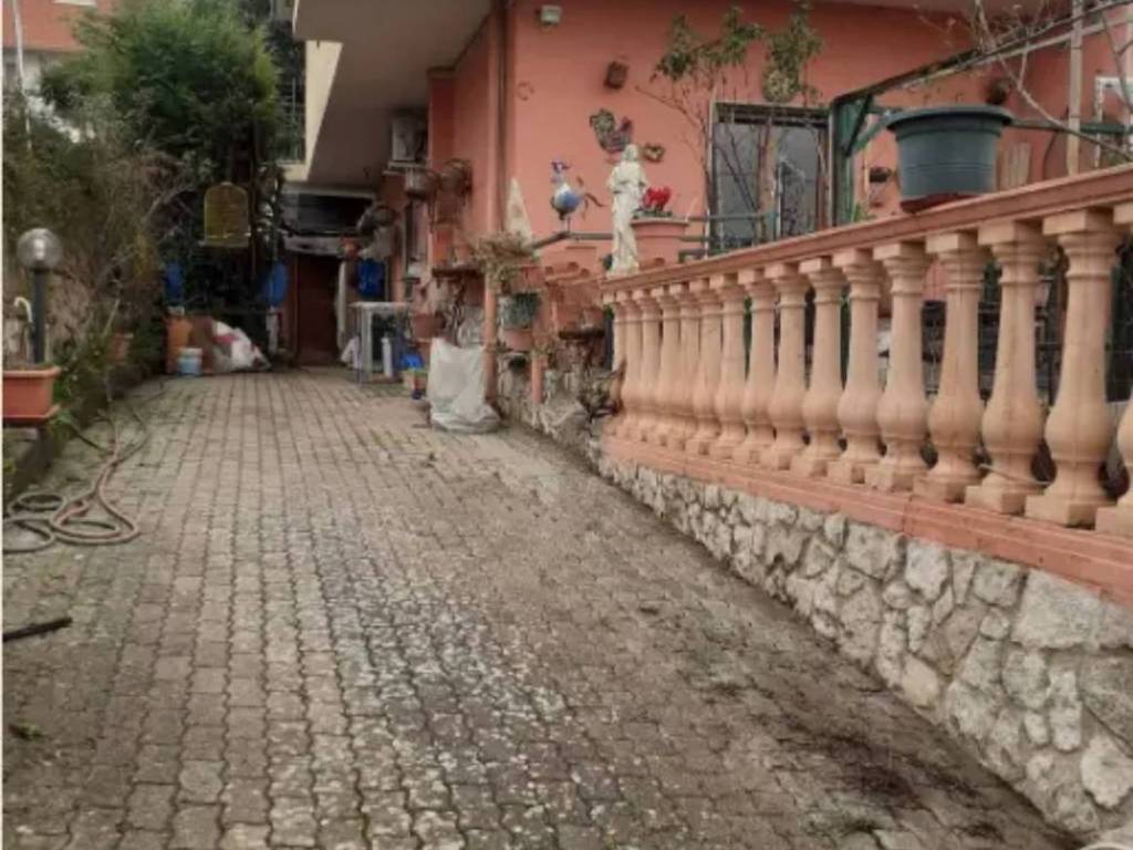 appartamento in vendita a Mendicino in zona Tivolille