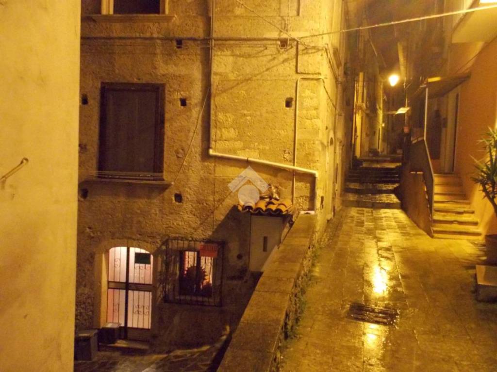 casa indipendente in vendita a Mendicino