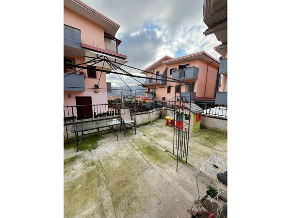 casa indipendente in vendita a Mendicino