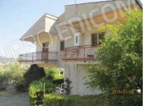 casa indipendente in vendita a Mendicino in zona Pasquali
