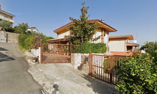 casa indipendente in vendita a Mendicino in zona Pasquali