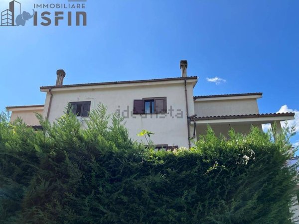 casa indipendente in vendita a Mendicino in zona Tivolille