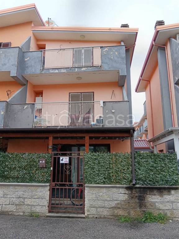 casa indipendente in vendita a Mendicino