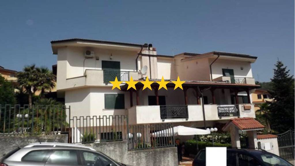 casa indipendente in vendita a Mendicino