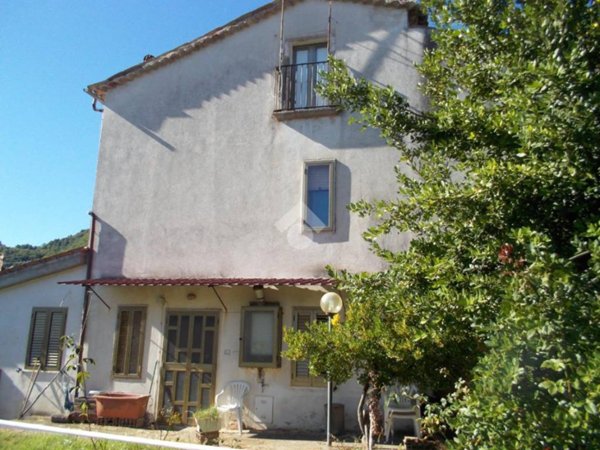 casa indipendente in vendita a Mendicino in zona Rizzuto