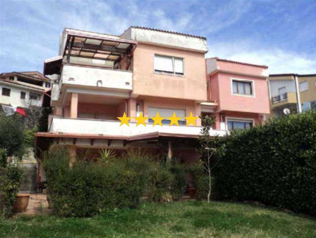 casa indipendente in vendita a Mendicino
