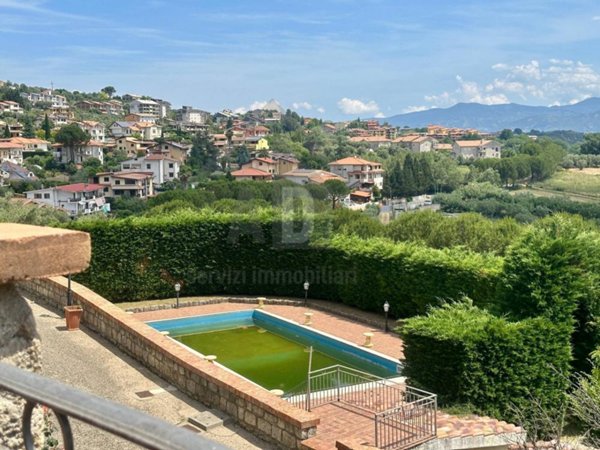 casa indipendente in vendita a Mendicino in zona Tivolille