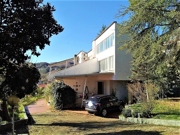 casa indipendente in vendita a Mendicino in zona Candelisi