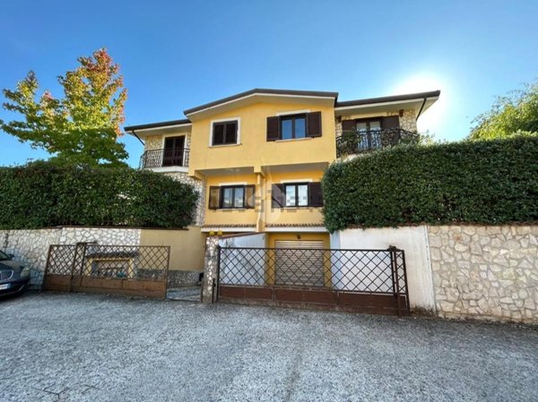 appartamento in vendita a Mendicino in zona Tivolille