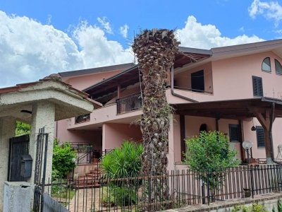 appartamento in vendita a Mendicino in zona Pasquali