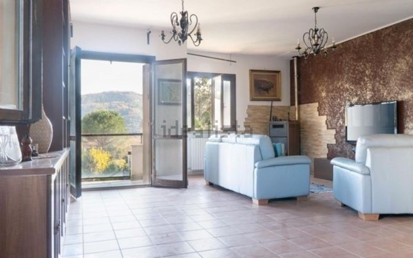 casa indipendente in vendita a Mendicino in zona Rosario