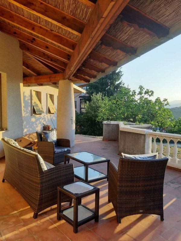 casa indipendente in vendita a Mendicino