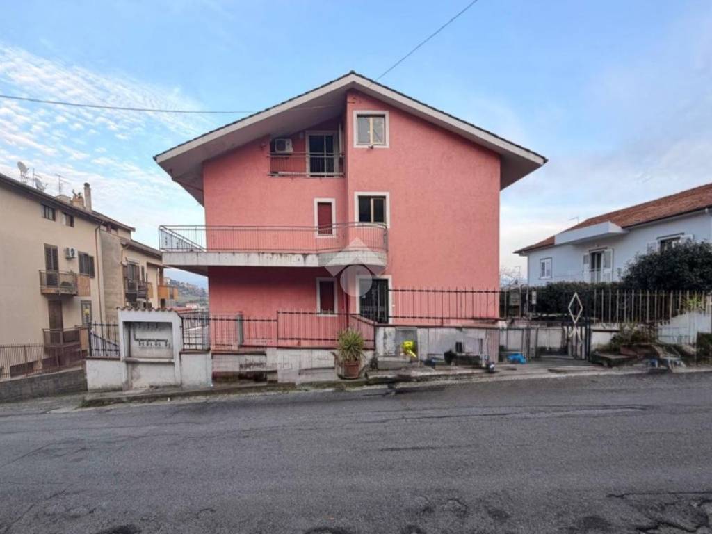 appartamento in vendita a Mendicino in zona Pasquali