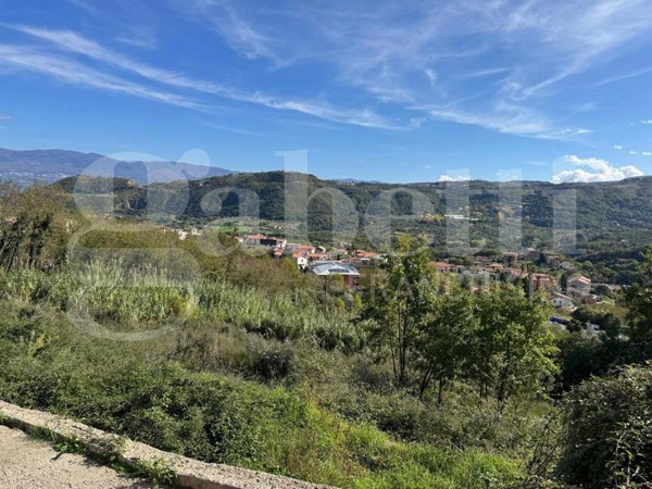 terreno edificabile in vendita a Mendicino in zona Candelisi
