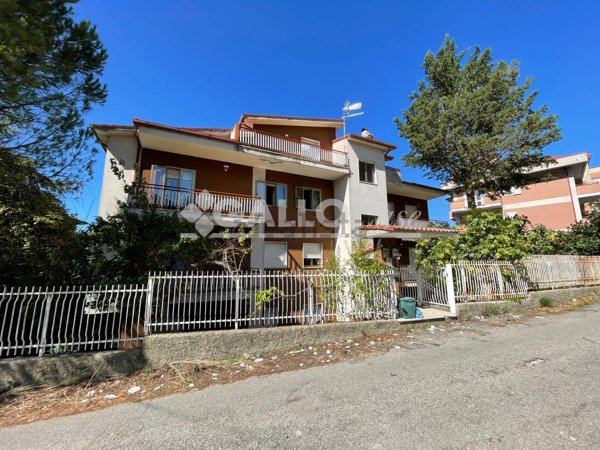appartamento in vendita a Mendicino in zona Rosario