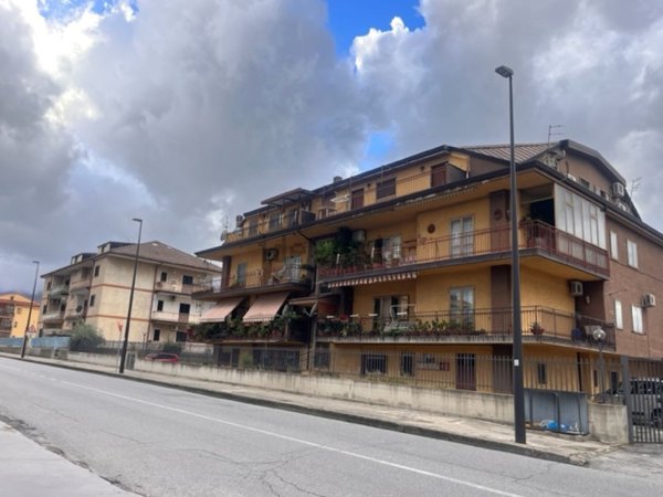 appartamento in vendita a Mendicino in zona Pasquali