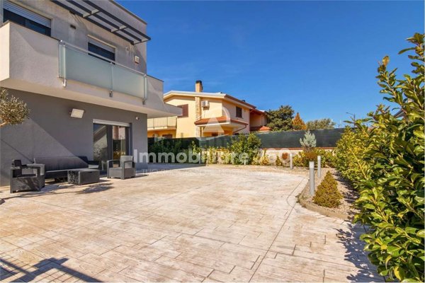 casa indipendente in vendita a Mendicino