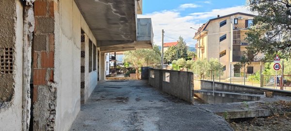 casa indipendente in vendita a Mendicino