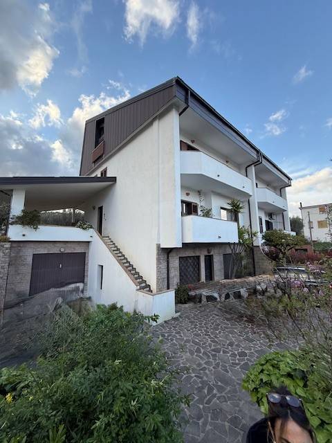 casa indipendente in vendita a Mendicino