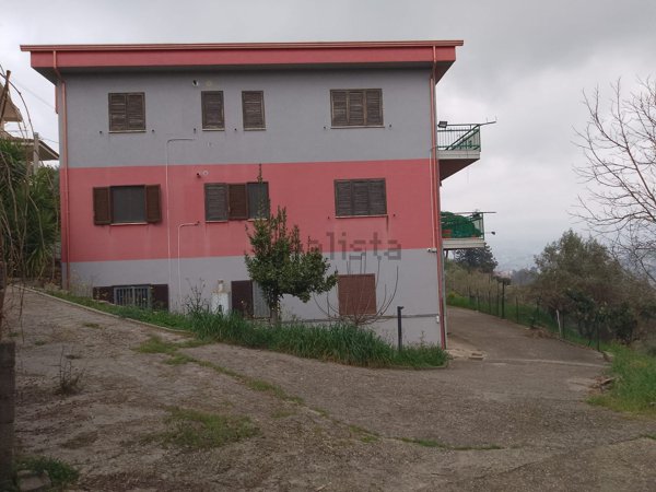 appartamento in vendita a Mendicino in zona Rosario