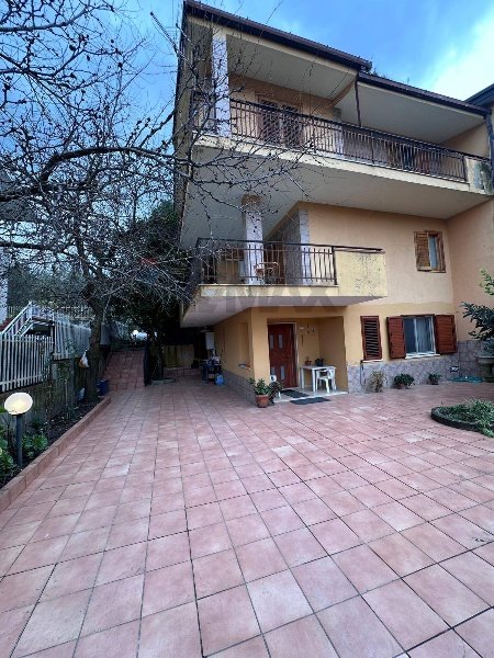 casa indipendente in vendita a Mendicino in zona Pasquali