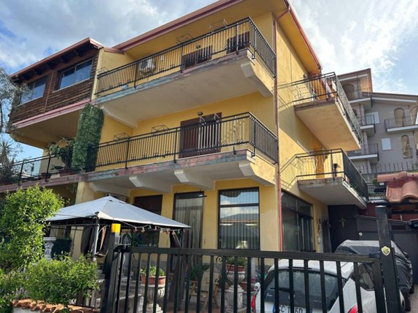 casa indipendente in vendita a Mendicino in zona Pasquali