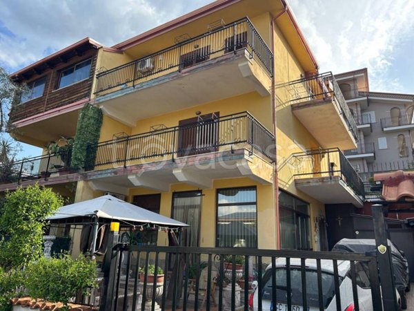 casa indipendente in vendita a Mendicino