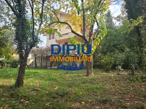 casa indipendente in vendita a Mendicino in zona Tivolille
