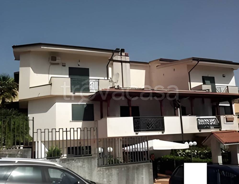 casa indipendente in vendita a Mendicino in zona Tivolille