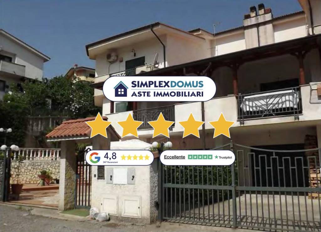 casa indipendente in vendita a Mendicino in zona Tivolille