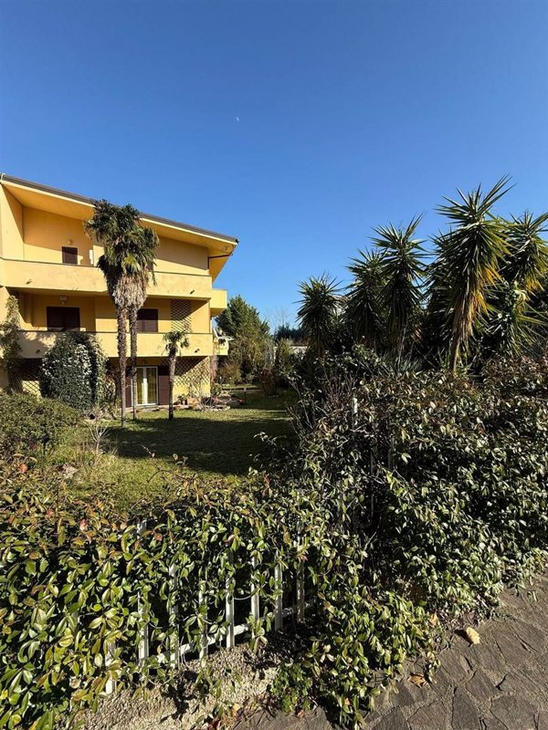 casa indipendente in vendita a Mendicino in zona Pasquali