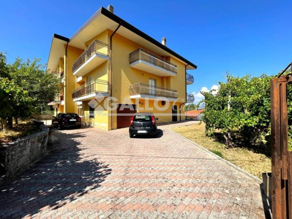 casa indipendente in vendita a Mendicino in zona San Bartolo