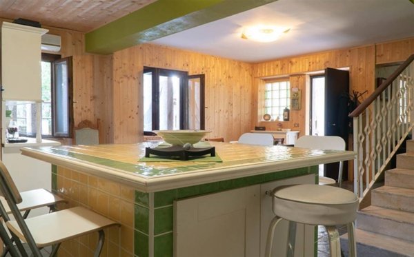 casa indipendente in vendita a Mendicino in zona Rosario