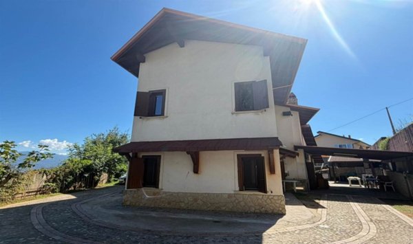 casa indipendente in vendita a Mendicino in zona San Bartolo