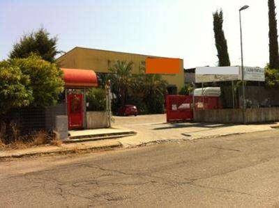 locale commerciale in vendita a Montalto Uffugo