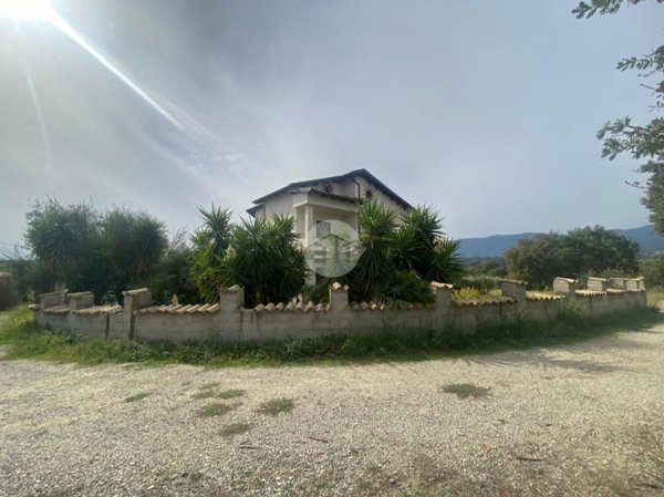 casa indipendente in vendita a Montalto Uffugo